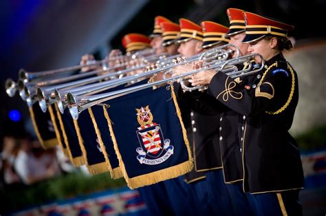 fanfare definition and types